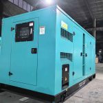 550KW Yuchai Genset Include Trailer Open Frame Type Silent Type Use in Factory School Hospital Emergency Power