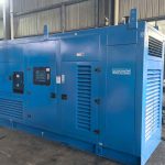 350KW Yuchai Genset Include Trailer Open Frame Type Silent Type Use in Communal Facilities Events and Medical Facilities